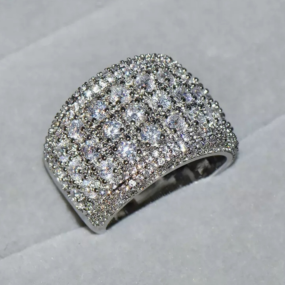 NEW 925 BAGUE STERLING SILVER DIAMOND RING, CUTE RING, SHINY RING. - Picture 7 of 9
